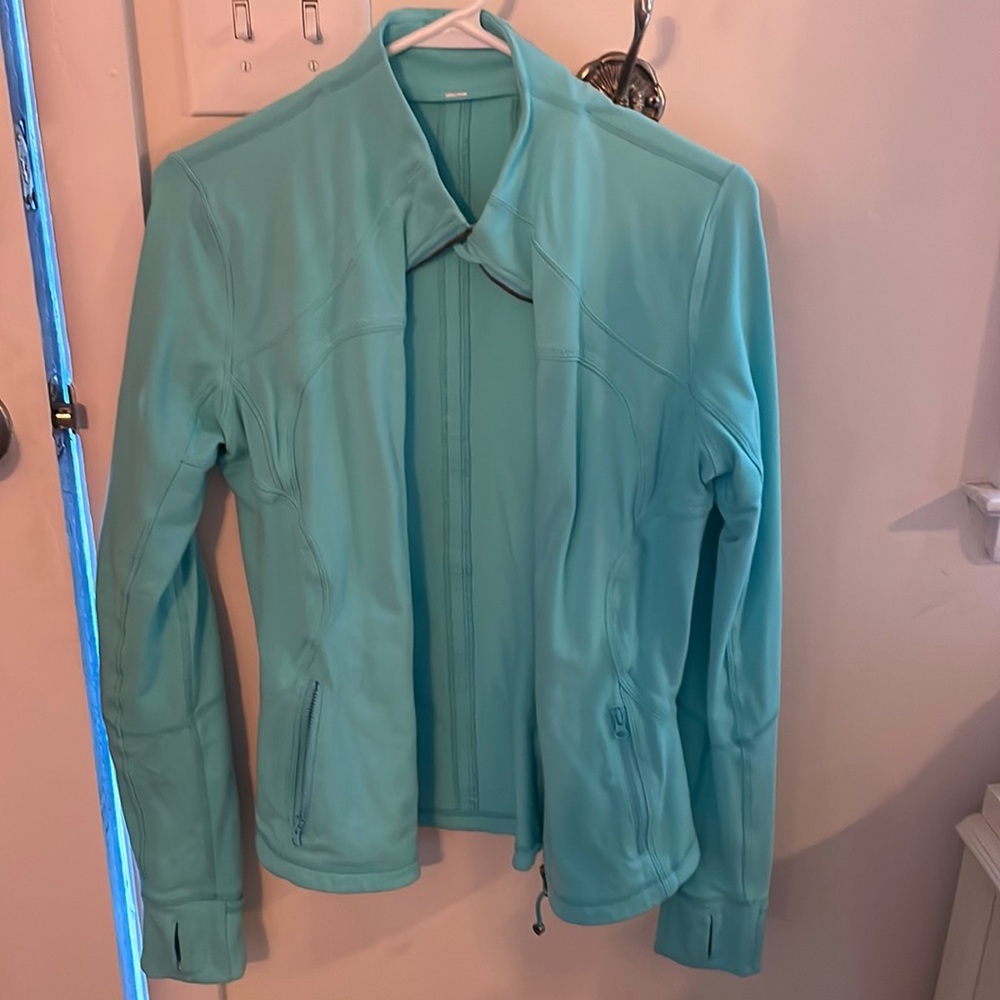 Lulu define jacket